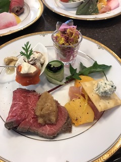 ローストビーフジンジャーソース添え